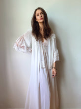 Load image into Gallery viewer, Vintage Slip &amp; Robe Set
