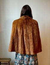 Load image into Gallery viewer, 1940's Mink Fur Coat cape
