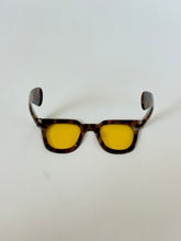 Load image into Gallery viewer, 1970’s tortoise eye glasses
