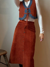 Load image into Gallery viewer, 1970's terracotta suede Skirt
