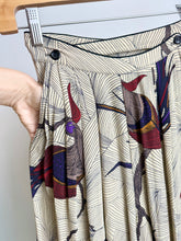 Load image into Gallery viewer, Vintage pleated shorts

