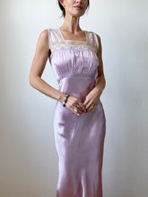 Load image into Gallery viewer, 1940s Lavender slip dress
