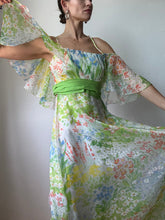Load image into Gallery viewer, Floral maxi dress
