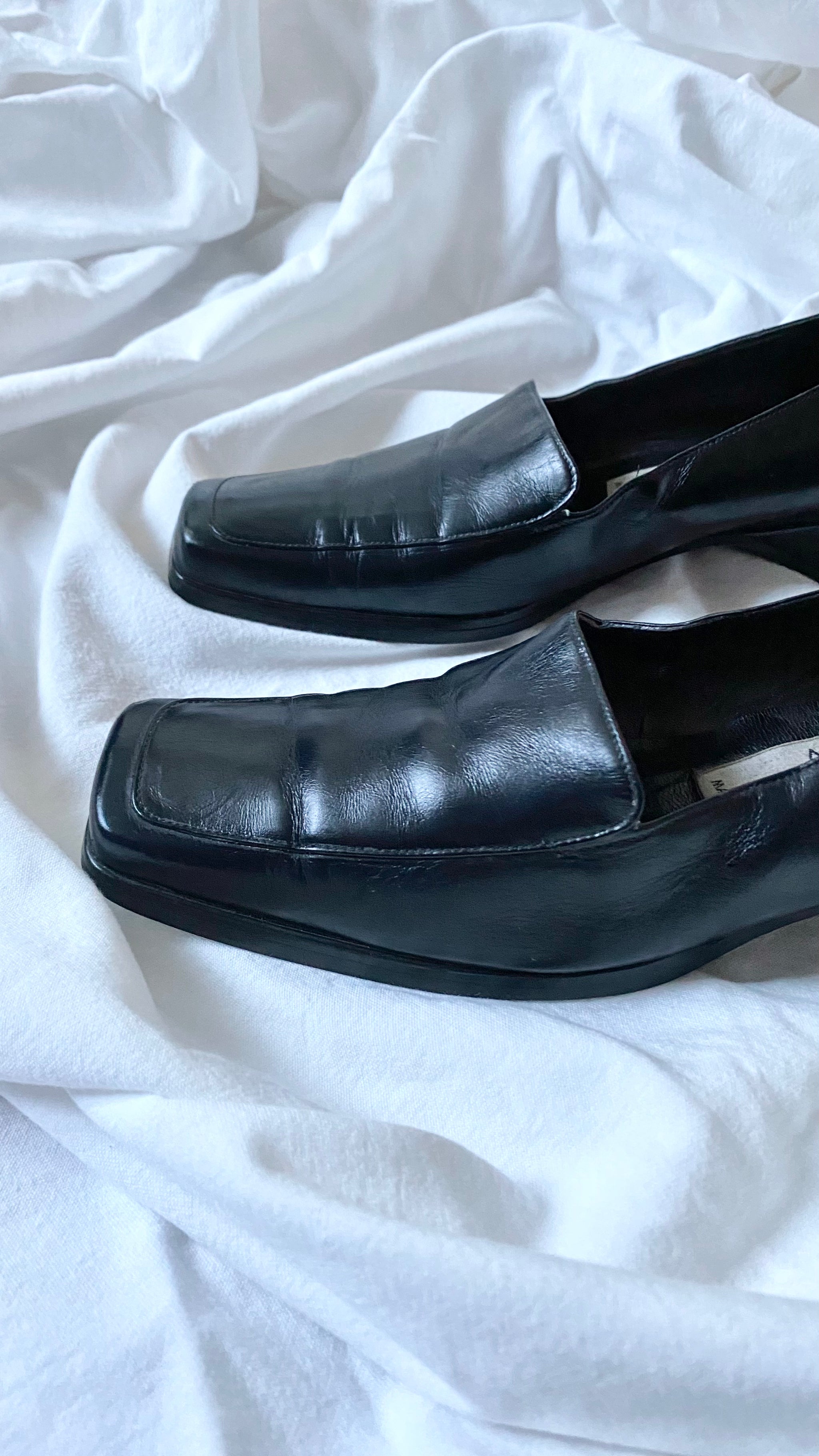 Valentino loafers – Harbinger Vintage display picture 2