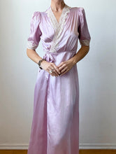 Load image into Gallery viewer, 1940s lavender wrap dress
