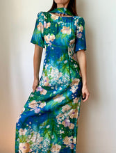 Load image into Gallery viewer, Hawaiian Floral sleeved dress
