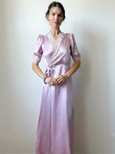 Load image into Gallery viewer, 1940s lavender wrap dress
