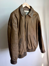 Load image into Gallery viewer, Brown leather bomber jacket
