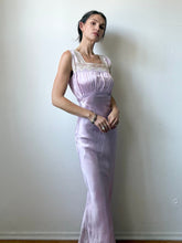 Load image into Gallery viewer, 1940s Lavender slip dress

