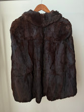 Load image into Gallery viewer, 1940s Mink Fur cape coat
