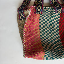 Load image into Gallery viewer, Large Peruvian Bag 4
