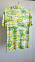 Load image into Gallery viewer, 1960&#39;s Beach print Button up
