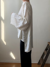 Load image into Gallery viewer, Silk bell sleeve printed blouse
