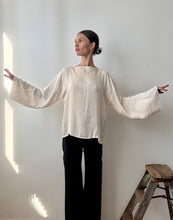 Load image into Gallery viewer, Silk bell sleeve printed blouse
