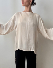 Load image into Gallery viewer, Silk bell sleeve printed blouse
